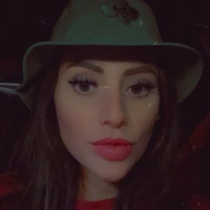 Meet your Posher, Elsa